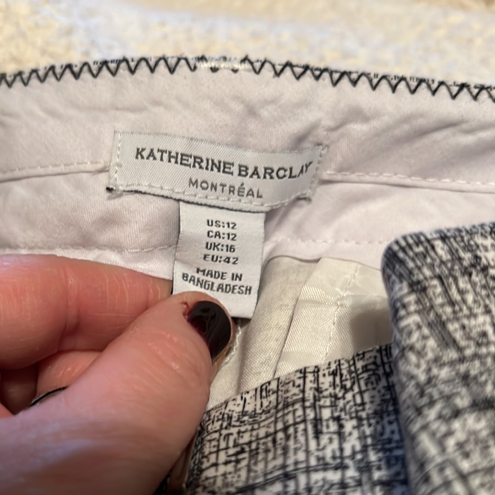 Capri Pants - Picture 2 of 2